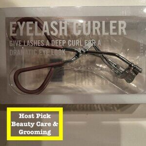 Eyelash Curler (new in box) ‎ Brand: Grass Roots